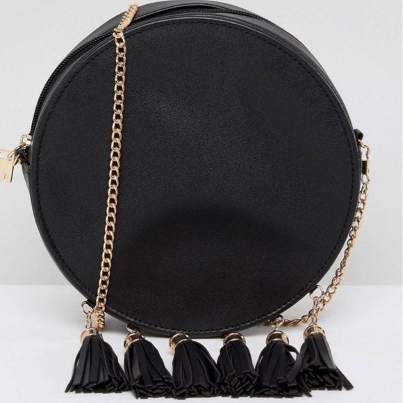 French connection circular bag with tassle - Picture 3 of 3